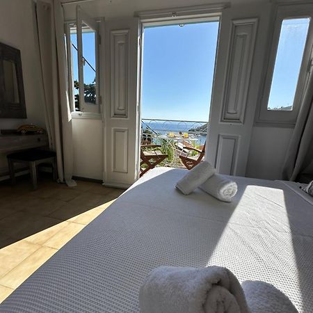 Niriides Hotel Apartments Sými Luaran gambar