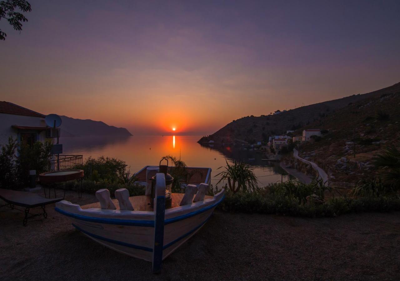 Niriides Hotel Apartments Sými Luaran gambar