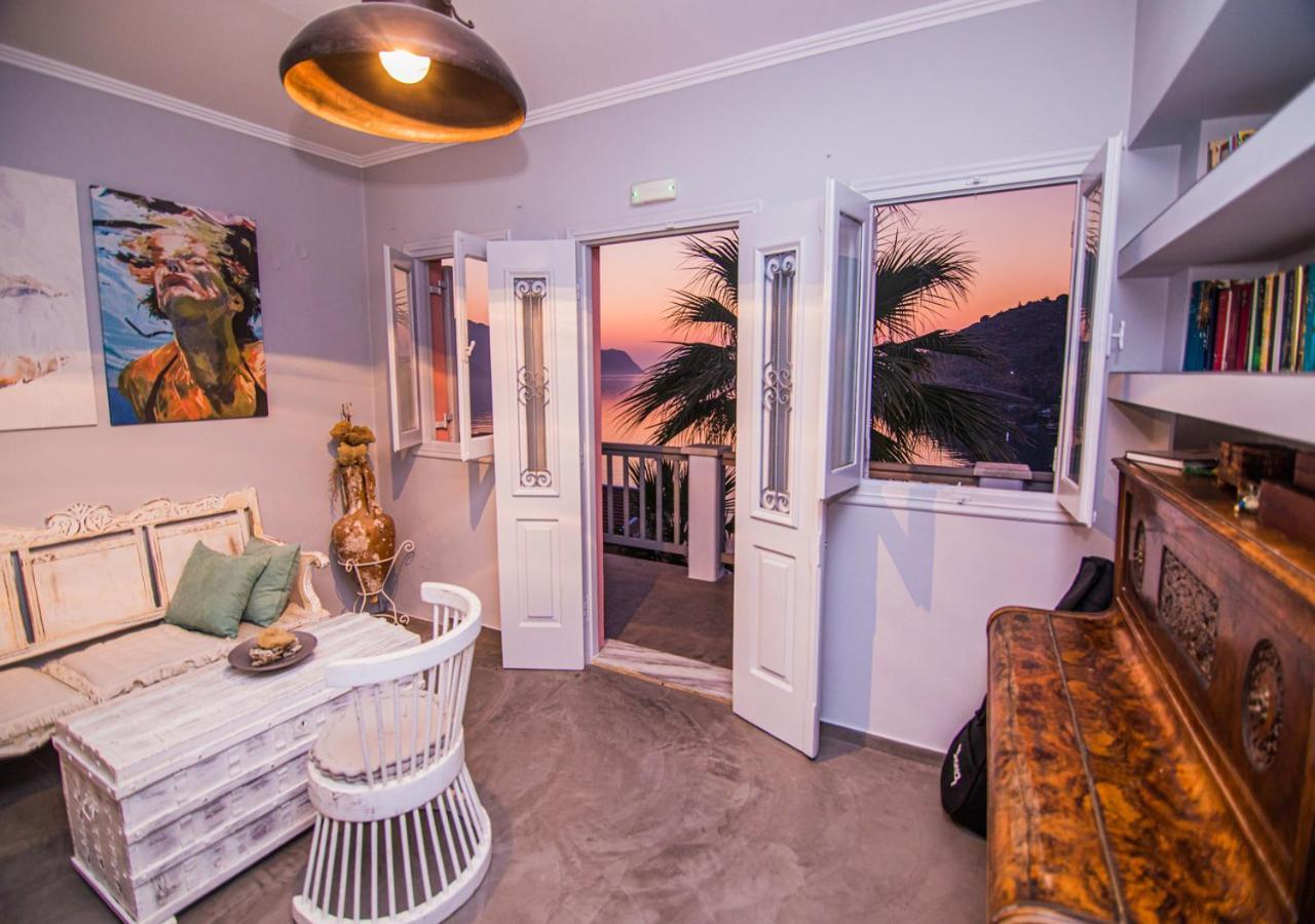 Niriides Hotel Apartments Sými Luaran gambar
