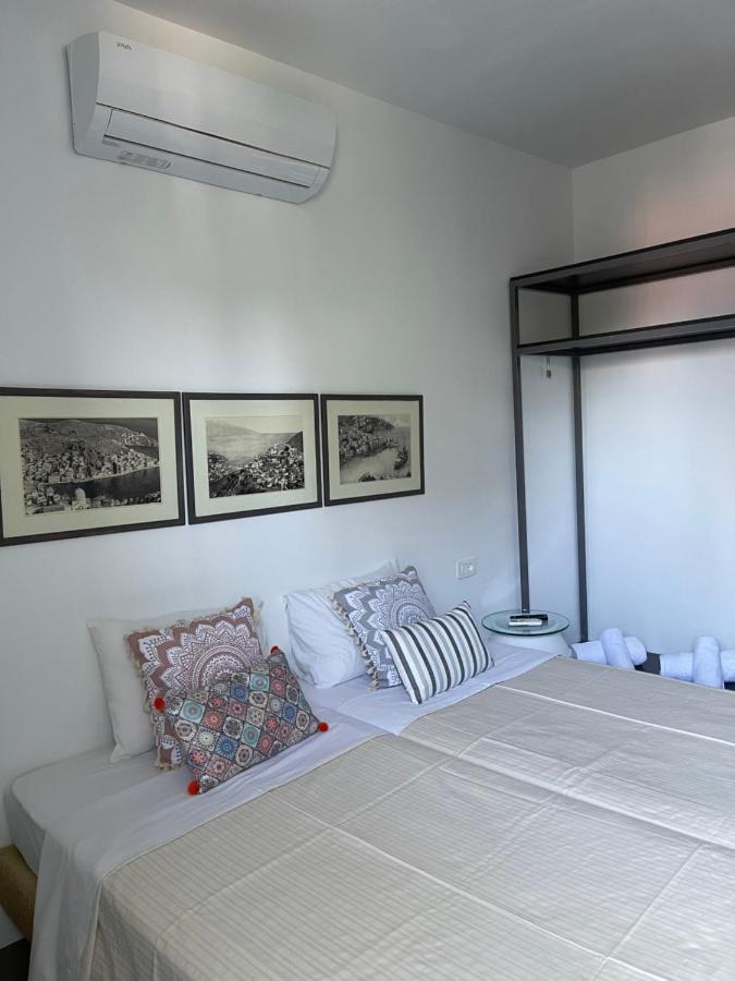 Niriides Hotel Apartments Sými Luaran gambar