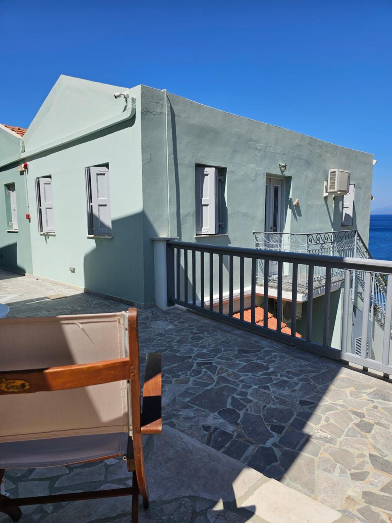 Niriides Hotel Apartments Sými Luaran gambar