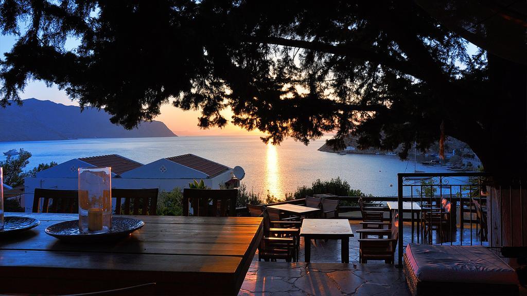 Niriides Hotel Apartments Sými Luaran gambar